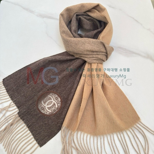 * ÷/ī CH8211496-4
