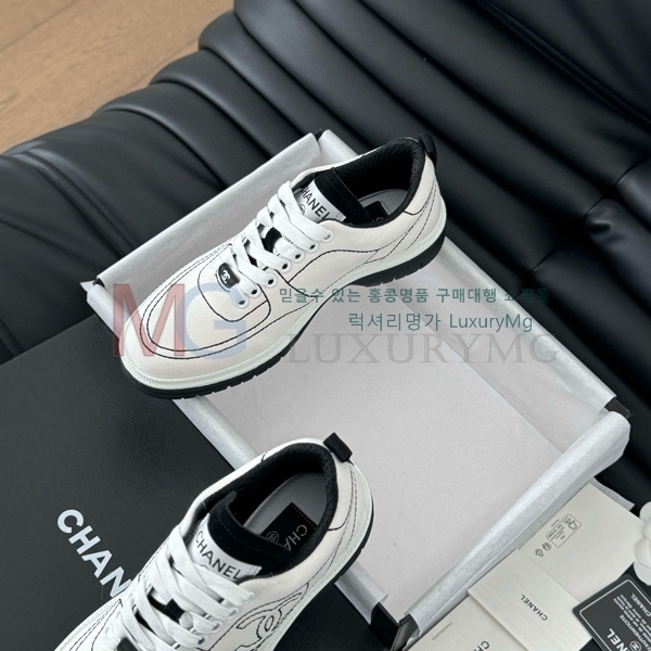 *  Ŀ  AB2777705-1