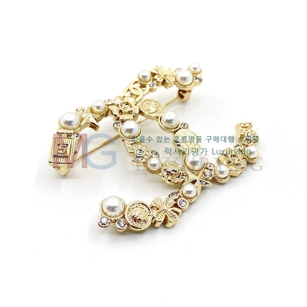 * ġ G1006743