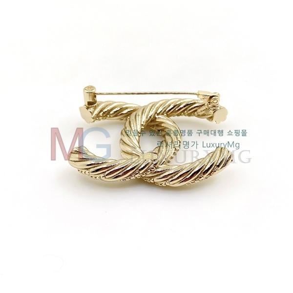 * ġ G1006744