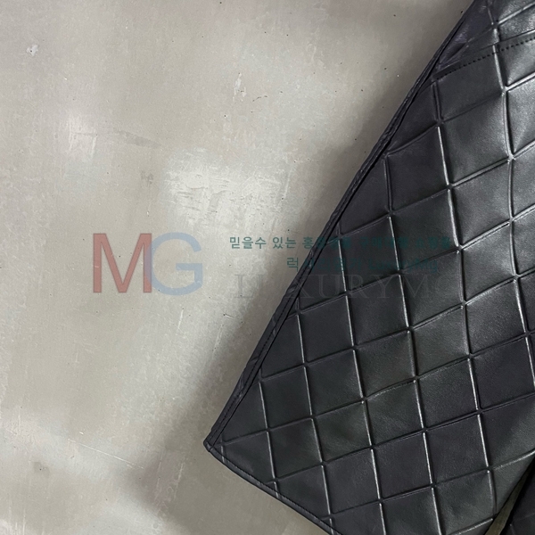 *  C600657