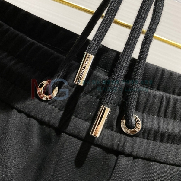 ̺  LV25505-1