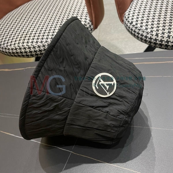 ̺  LV68843-1