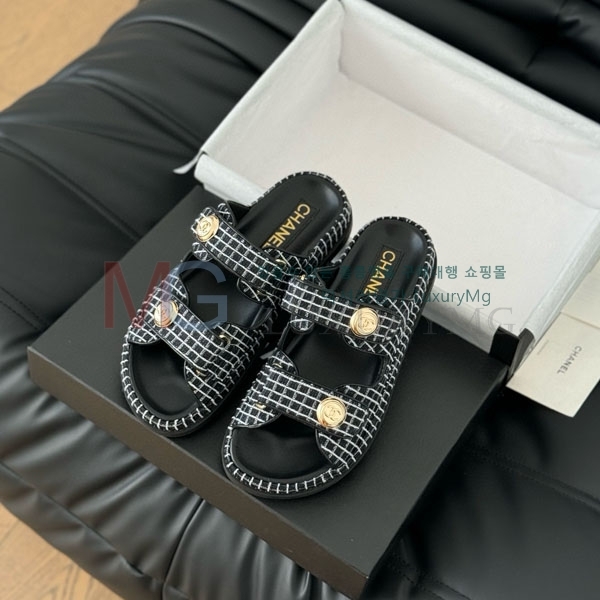 *   AA82070-4
