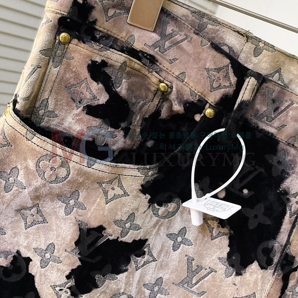 ̺  LV650080