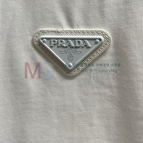   Ƽ AB033625