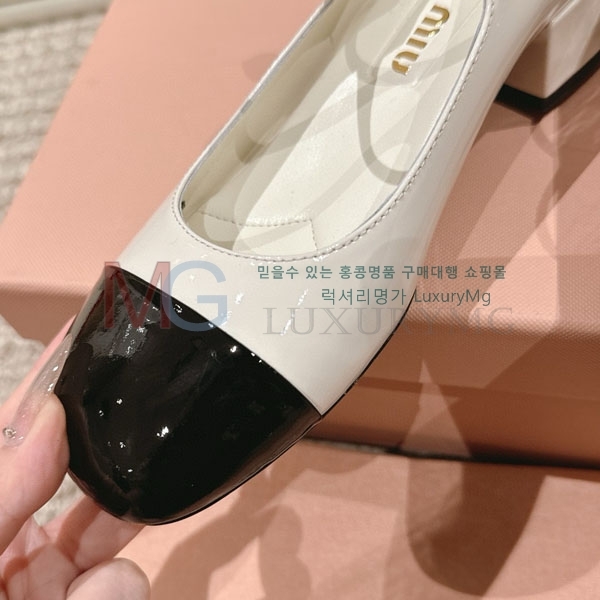 ̿̿  M5805546-4