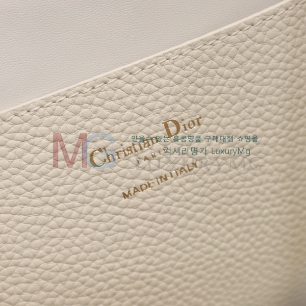  Signature ̵ Ŷ M2841-2