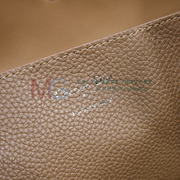  Signature ̵ Ŷ M2841-3