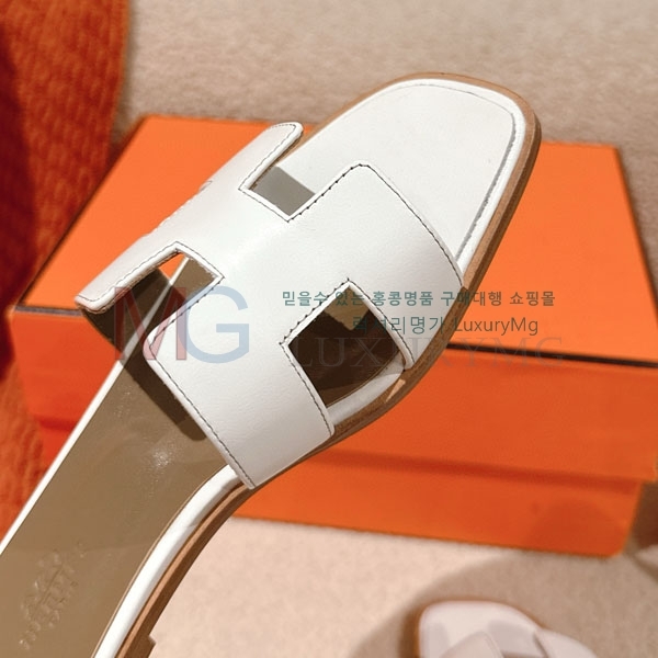 ޽   A5066641