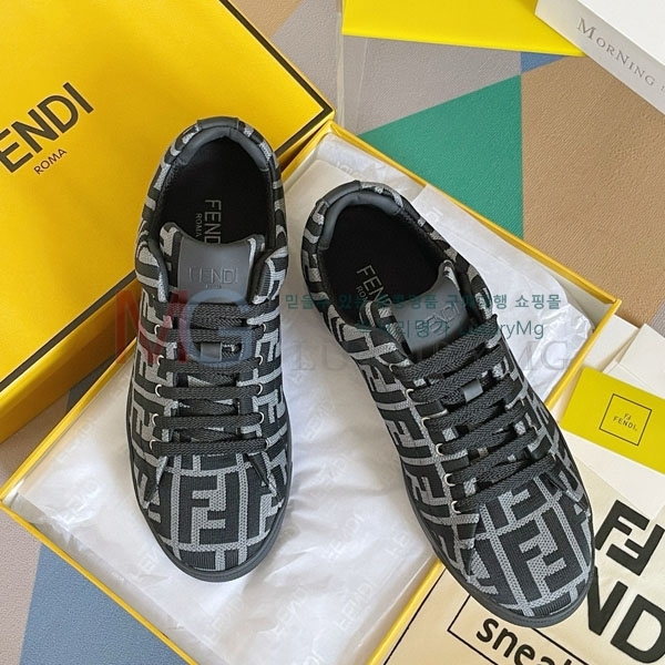   Signature Ŀ FF006813-4