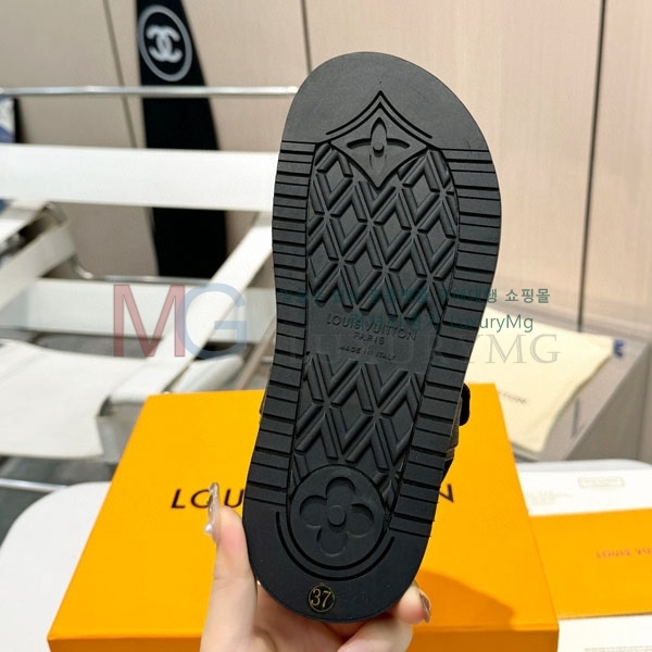 ̺   3LV571189