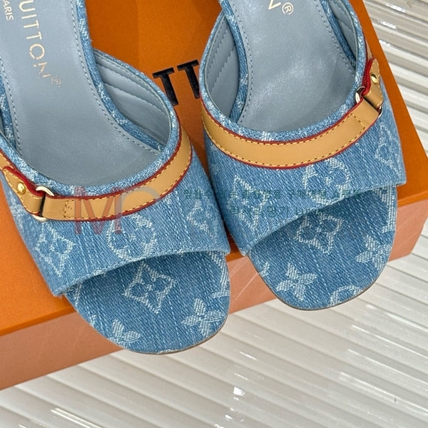 ̺   3LV550810