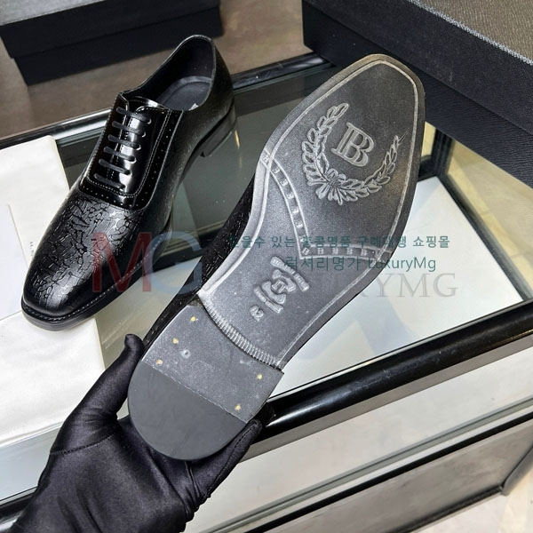 ߸   BM557132