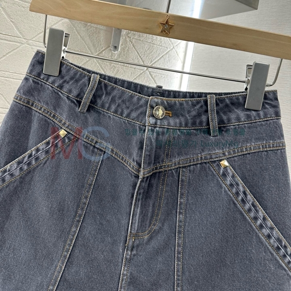  ̺  C60053628