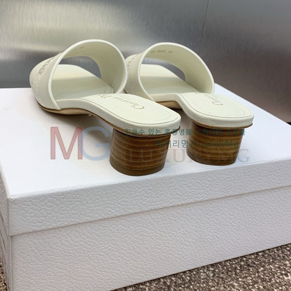     DI657780-6