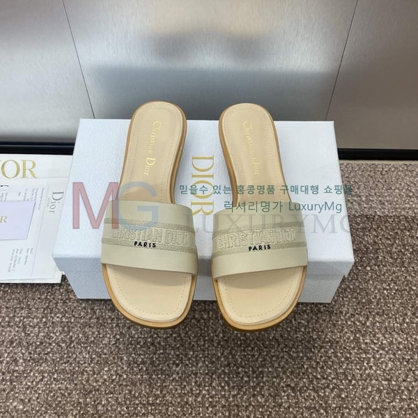     DI657770-7
