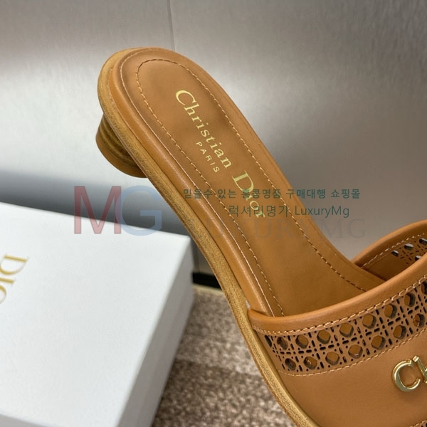     DI9905562-3