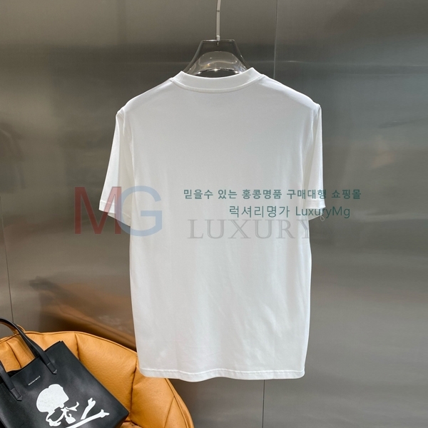    Ƽ DR4236732-2