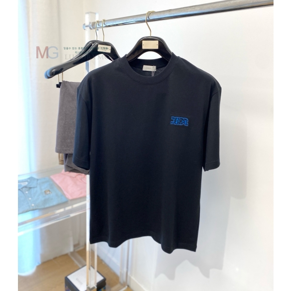    Ƽ DR4236730-2