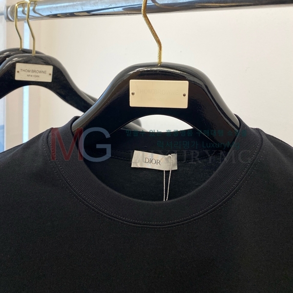    Ƽ DR4236730-2