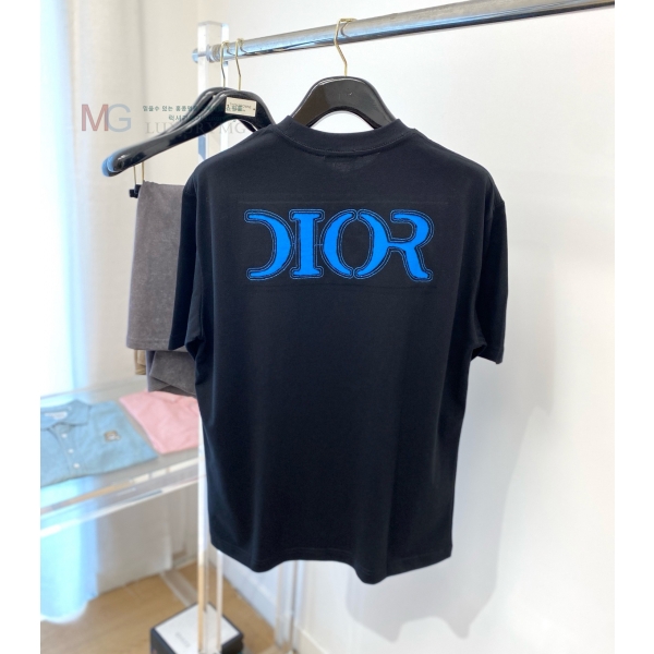   Ƽ DR4236730-2