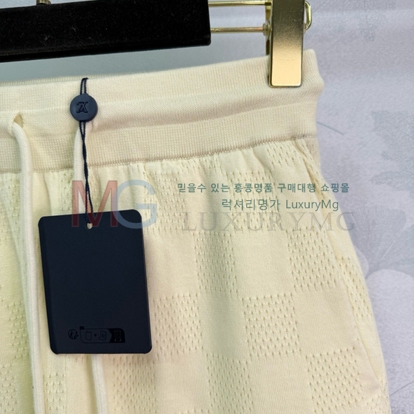  ̺  C60053630