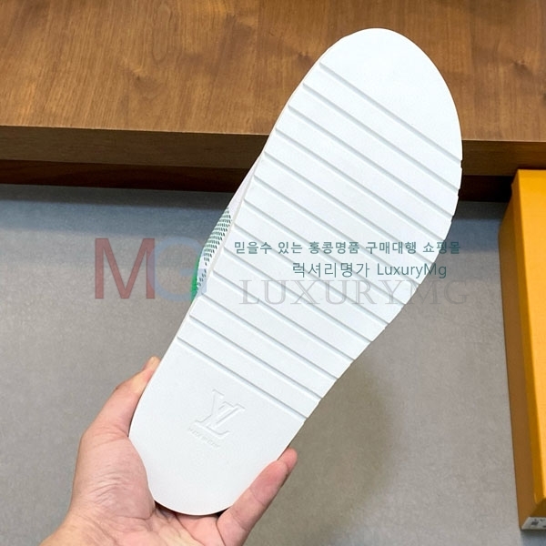 ̺   LT59047-5