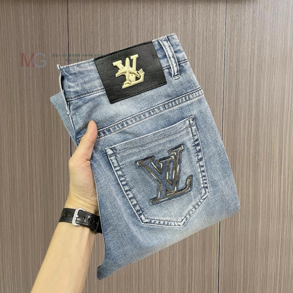  ̺ ĳ־ û LV615400-3