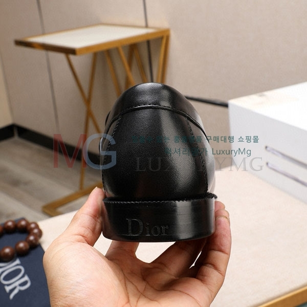   屸 DR066025-1