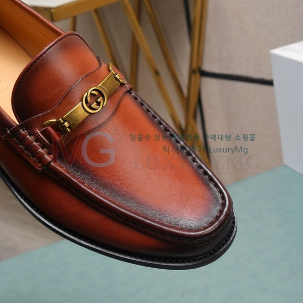   屸 GK690388