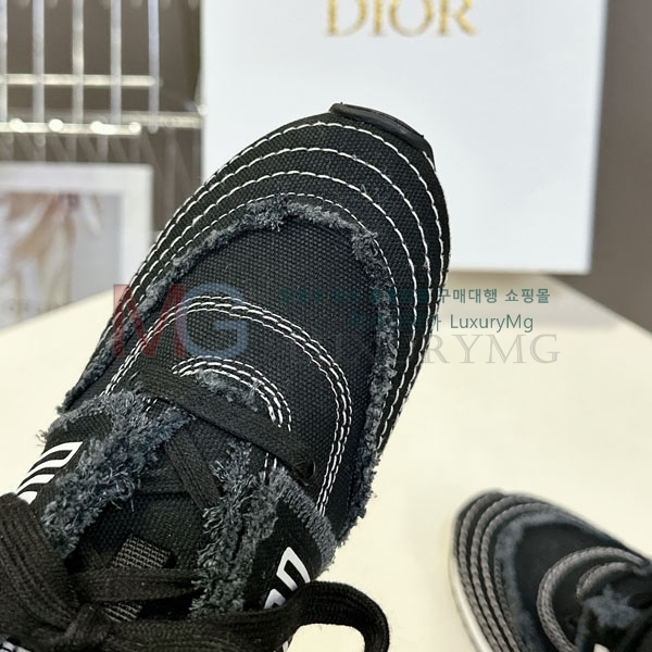   Ŀ DR177053-1