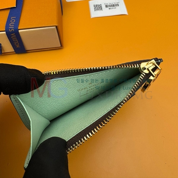 ̺  ī Ȧ M82939-90