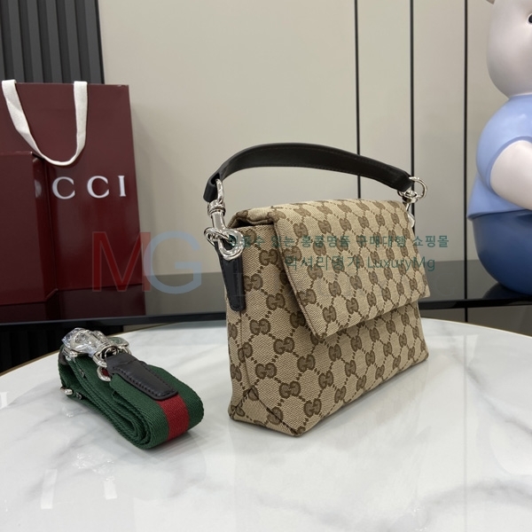    GG ũν ‎821617-2