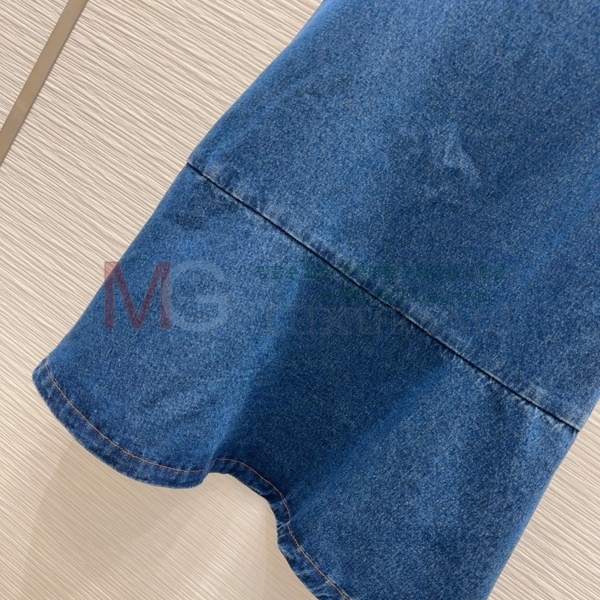   ǽ D25253665