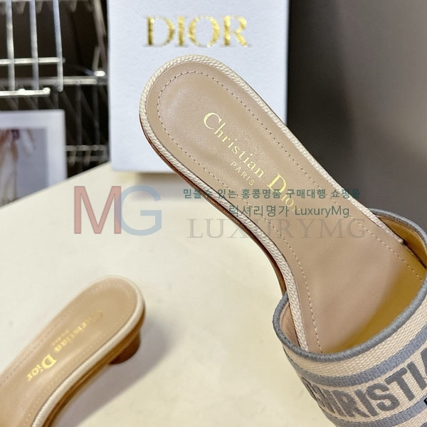  / DR110237-3