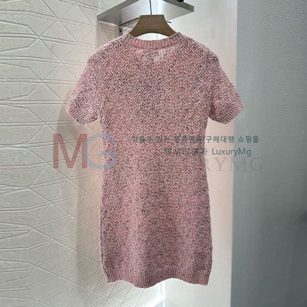  * ǽ CH605594-1