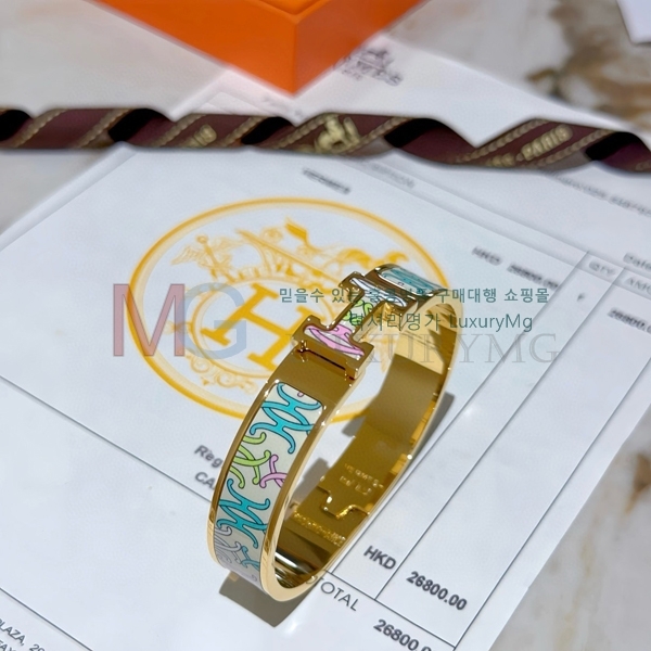 ޽  HE0678758