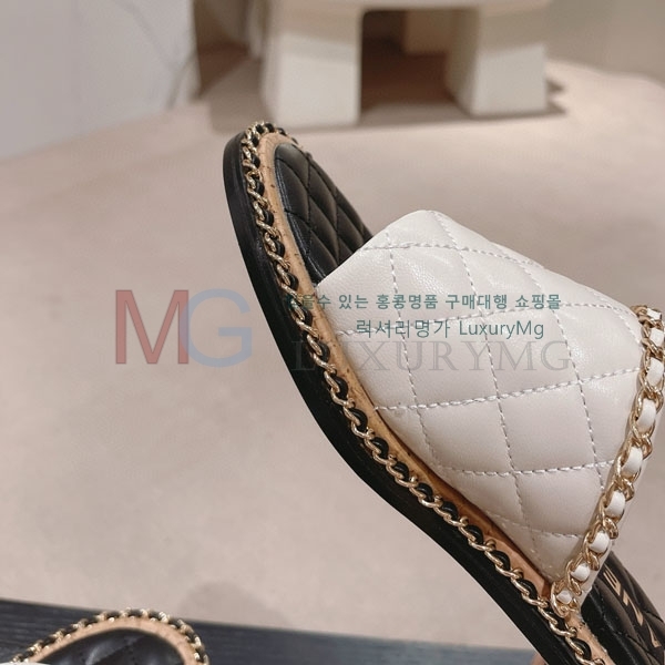 *  CD667702-1