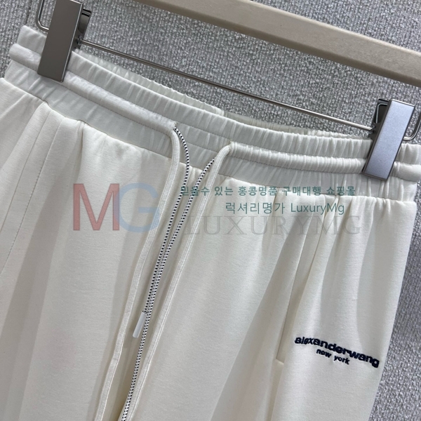  ˷  AW25536-1