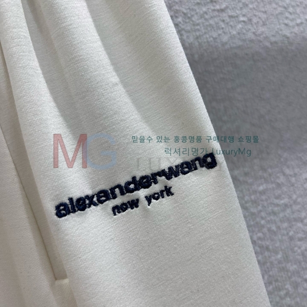  ˷  AW25536-1