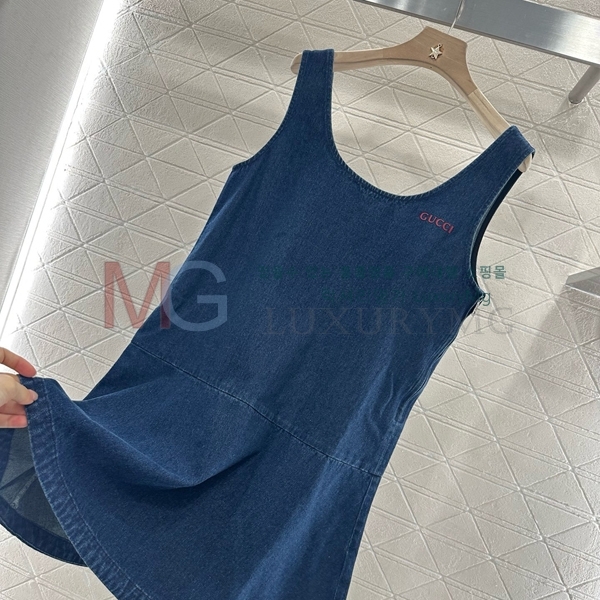   ǽ D25253667