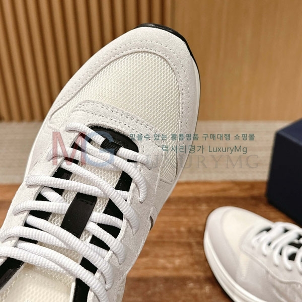   Ŀ DR666032-1