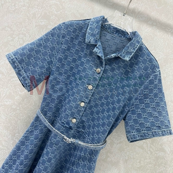   ǽ D2525376