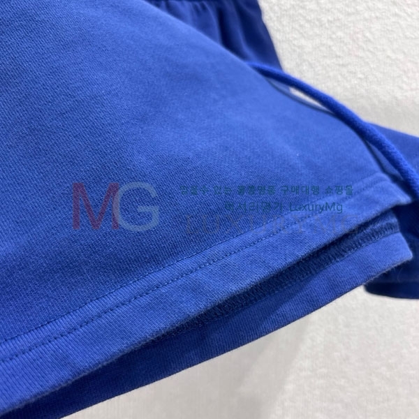  ˷   AX466377-1