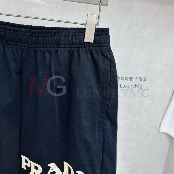   ݹ 489470-1