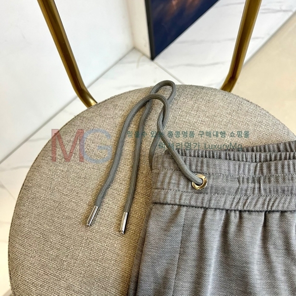   ݹ 482947-1
