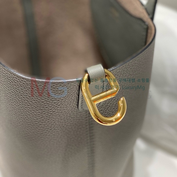 ޽  ź 18  H10770-8