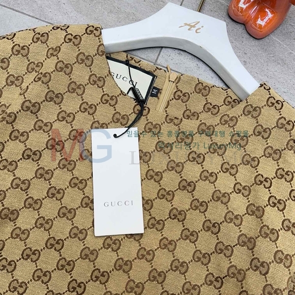   ǽ D252537