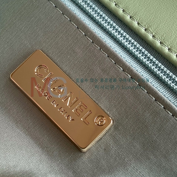 *  ÷ AS4561-4